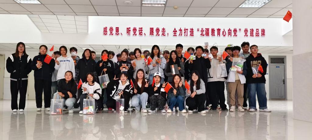 信息工程系开展“欢祝国庆，情系信工，砥砺奋斗，共筑新梦”双节趣味团建活动